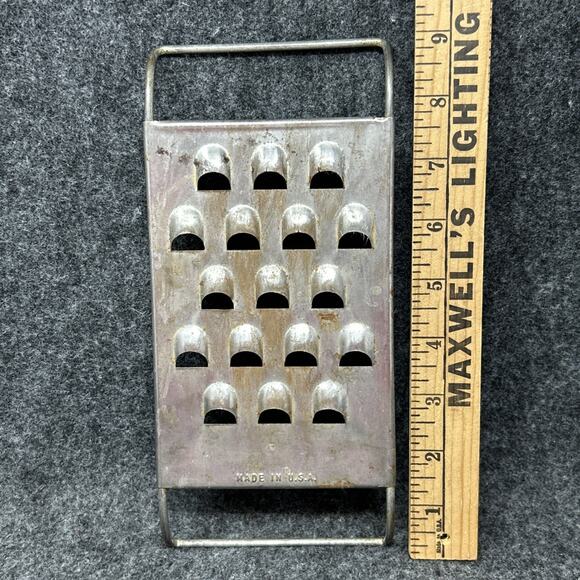 Vintage Flat Cheese Grater Rustic Kitchen Tool Primitive Farmhouse Decor 9" USA - Picture 1 of 3